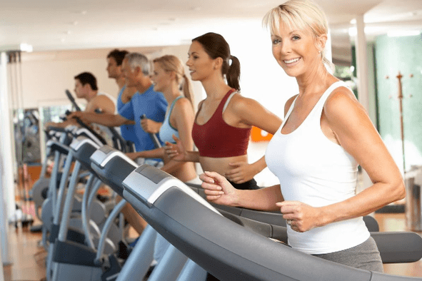 Cardio training on a treadmill will help you lose weight in the abdomen and sides
